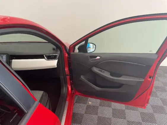 RENAULT CLIO V - voiture d'occasion - Photo 20