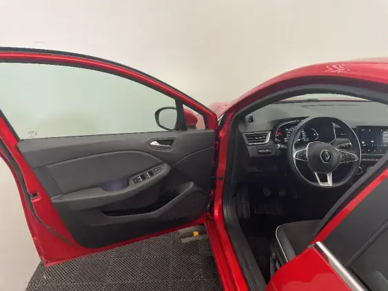 RENAULT CLIO V - voiture d'occasion - Photo 19