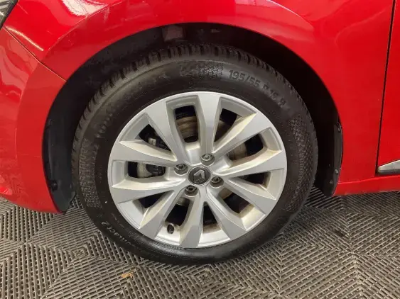 RENAULT CLIO V - voiture d'occasion - Photo 23