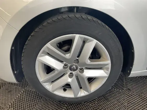 RENAULT CLIO V - voiture d'occasion - Photo 23