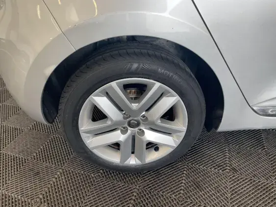 RENAULT CLIO V - voiture d'occasion - Photo 25