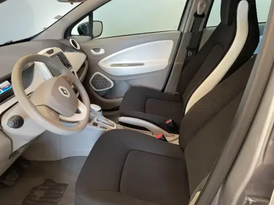 RENAULT ZOE - voiture d'occasion - Photo 18