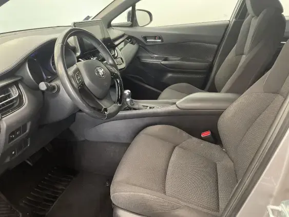 TOYOTA C-HR - voiture d'occasion - Photo 18