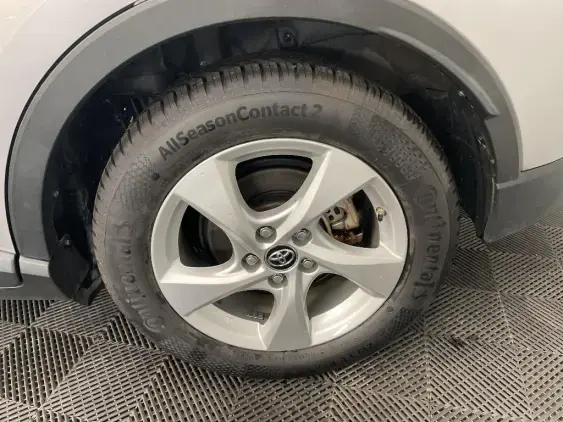 TOYOTA C-HR - voiture d'occasion - Photo 24