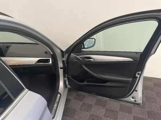 BMW SERIE 5 TOURING VI - voiture d'occasion - Photo 20