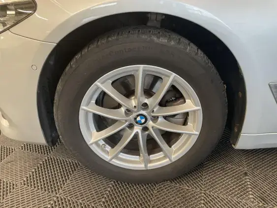 BMW SERIE 5 TOURING VI - voiture d'occasion - Photo 23