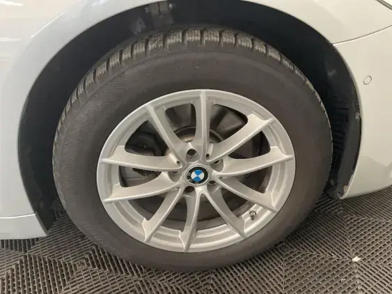 BMW SERIE 5 TOURING VI - voiture d'occasion - Photo 25