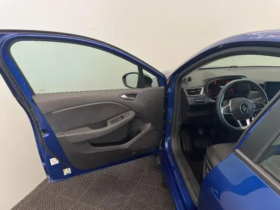 RENAULT CLIO V - voiture d'occasion - Photo 19