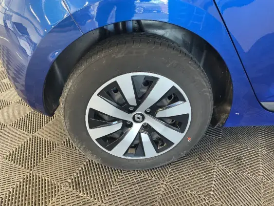 RENAULT CLIO V - voiture d'occasion - Photo 25