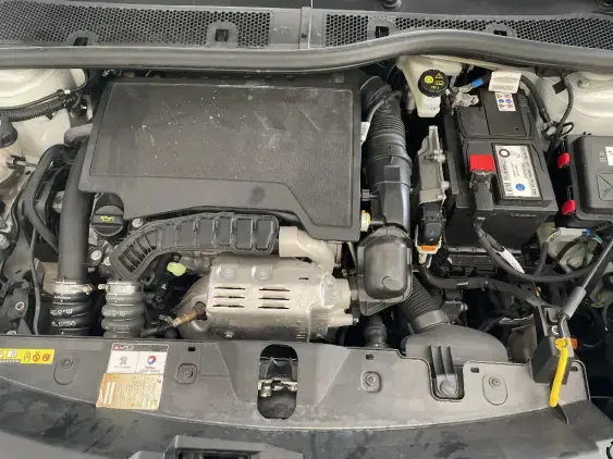 PEUGEOT 2008 II - voiture d'occasion - Photo 21