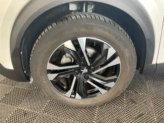 PEUGEOT 2008 II - voiture d'occasion - Photo 23