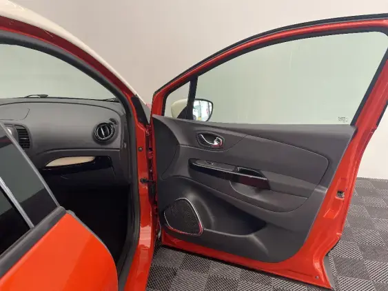 RENAULT CAPTUR - voiture d'occasion - Photo 20