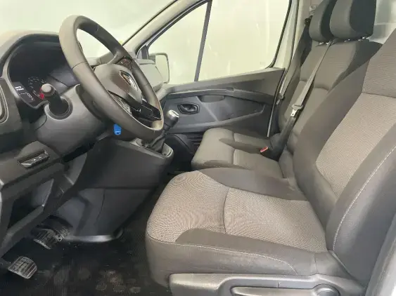 RENAULT TRAFIC FG III - voiture d'occasion - Photo 18