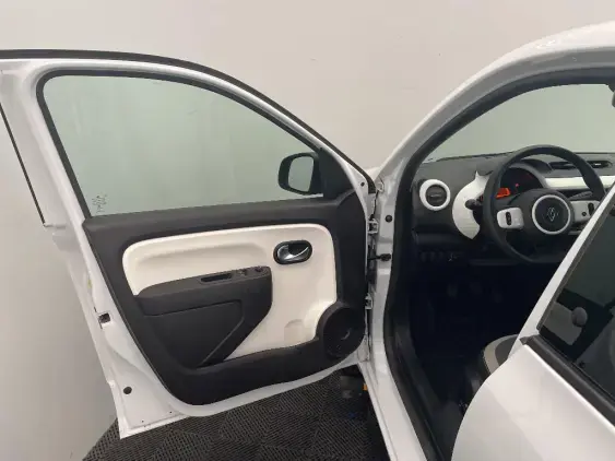 RENAULT TWINGO III - voiture d'occasion - Photo 19