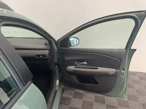 DACIA SANDERO III - voiture d'occasion - Photo 20