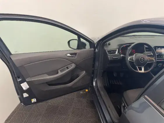 RENAULT CLIO V - voiture d'occasion - Photo 19