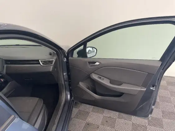 RENAULT CLIO V - voiture d'occasion - Photo 20