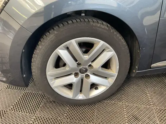 RENAULT CLIO V - voiture d'occasion - Photo 23