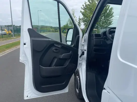 RENAULT MASTER III - voiture d'occasion - Photo 19