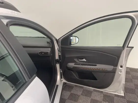 DACIA SANDERO III - voiture d'occasion - Photo 20