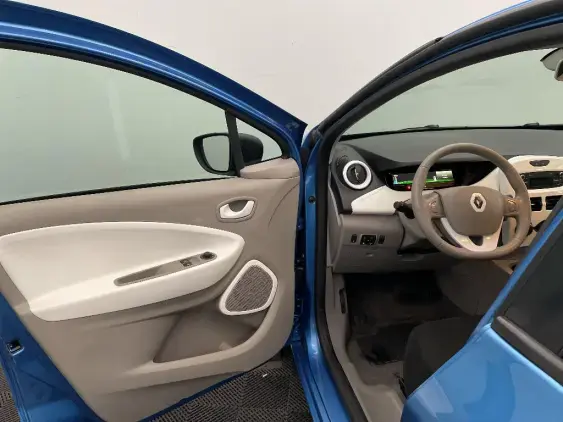 RENAULT ZOE - voiture d'occasion - Photo 19