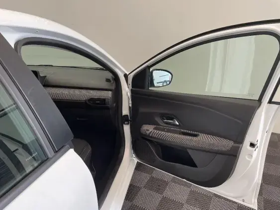 DACIA SANDERO III - voiture d'occasion - Photo 20