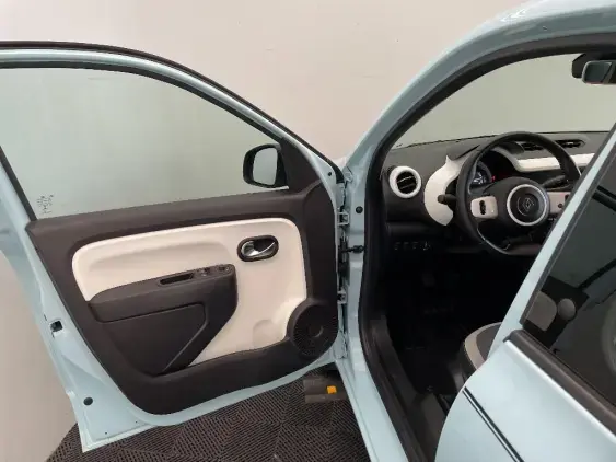 RENAULT TWINGO III - voiture d'occasion - Photo 19