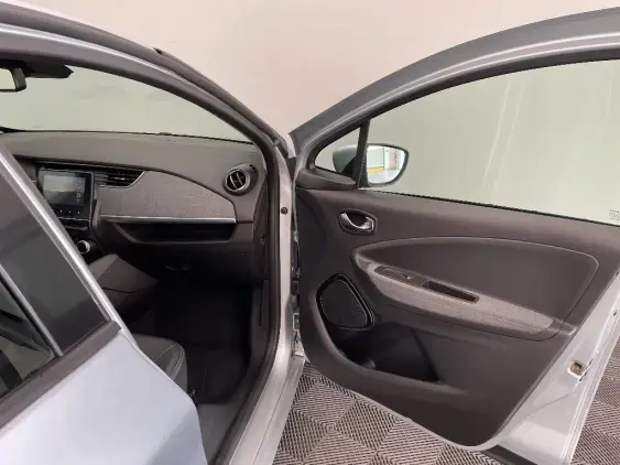 RENAULT ZOE - voiture d'occasion - Photo 20
