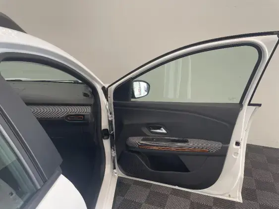DACIA SANDERO III - voiture d'occasion - Photo 20