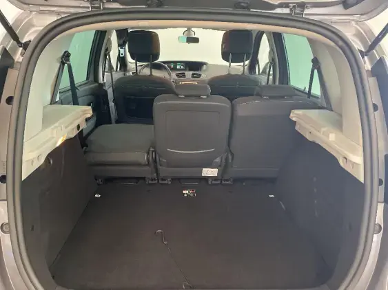 RENAULT SCENIC III - voiture d'occasion - Photo 16