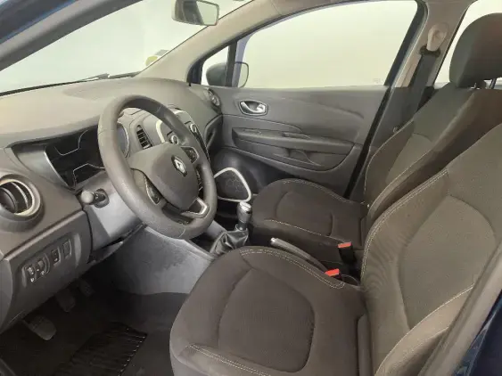 RENAULT CAPTUR - voiture d'occasion - Photo 18