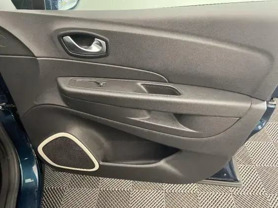 RENAULT CAPTUR - voiture d'occasion - Photo 20