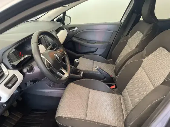 RENAULT CLIO V - voiture d'occasion - Photo 18