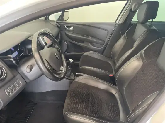 RENAULT CLIO IV - voiture d'occasion - Photo 18
