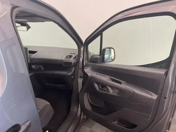 TOYOTA PROACE CITY - voiture d'occasion - Photo 20