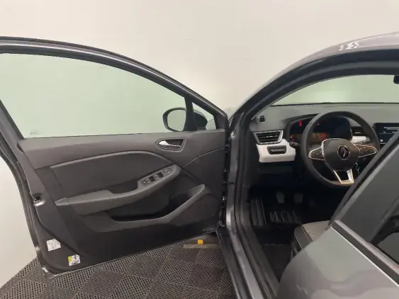 RENAULT CLIO V - voiture d'occasion - Photo 19