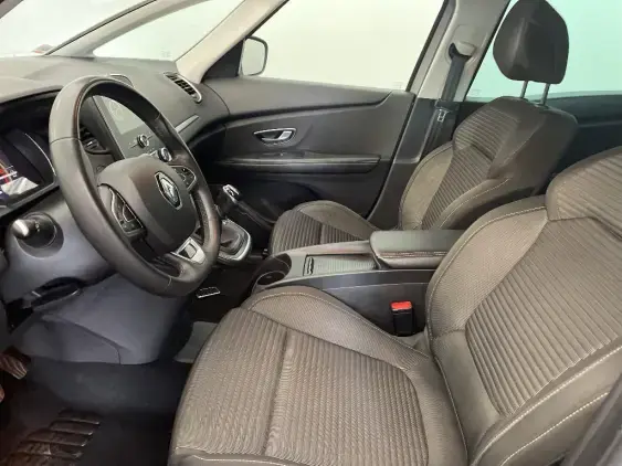 RENAULT SCENIC IV - voiture d'occasion - Photo 18