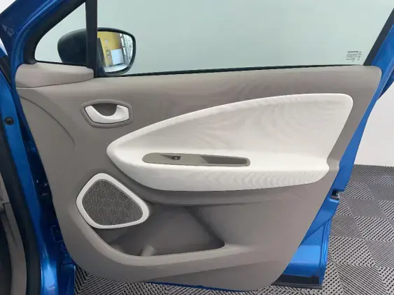 RENAULT ZOE - voiture d'occasion - Photo 20