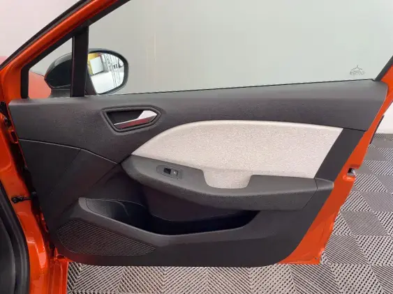 RENAULT CLIO V - voiture d'occasion - Photo 20