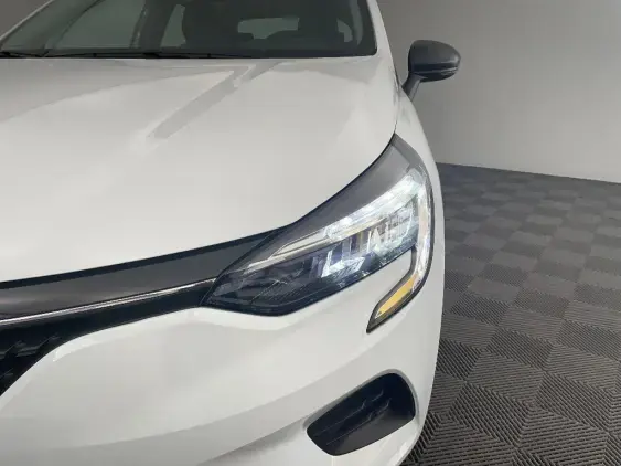 RENAULT CLIO V - voiture d'occasion - Photo 22