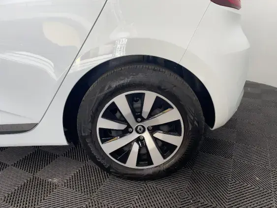 RENAULT CLIO V - voiture d'occasion - Photo 23