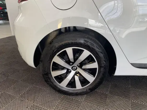 RENAULT CLIO V - voiture d'occasion - Photo 24