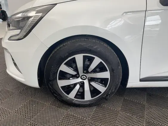 RENAULT CLIO V - voiture d'occasion - Photo 22