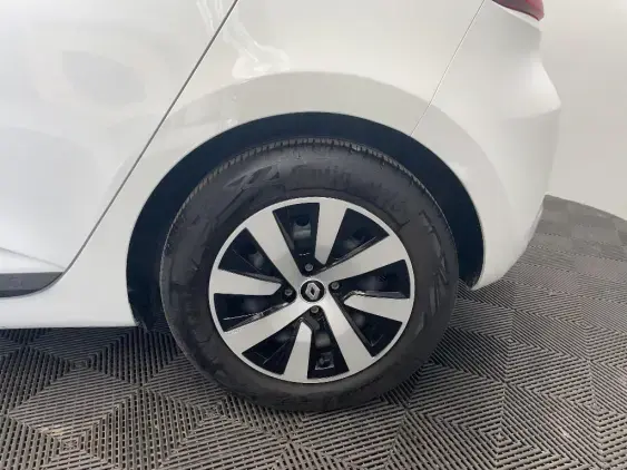 RENAULT CLIO V - voiture d'occasion - Photo 23