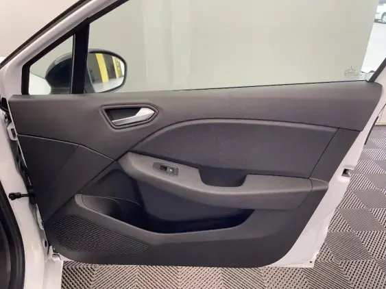 RENAULT CLIO V - voiture d'occasion - Photo 19