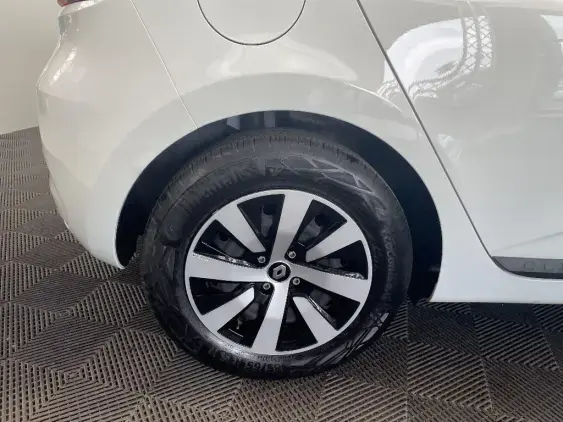 RENAULT CLIO V - voiture d'occasion - Photo 24