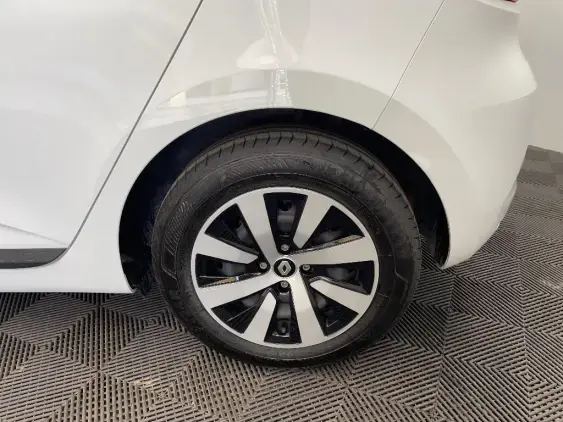 RENAULT CLIO V - voiture d'occasion - Photo 23