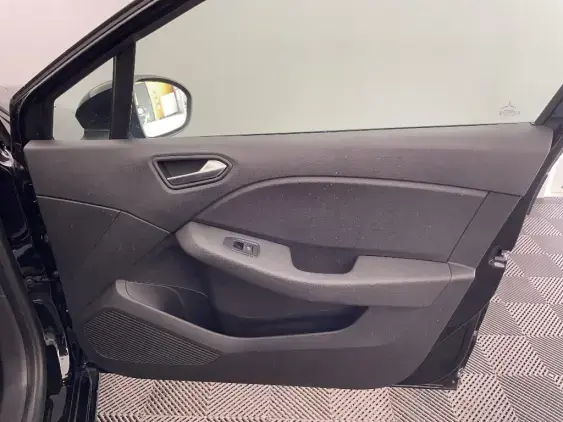 RENAULT CLIO V - voiture d'occasion - Photo 19