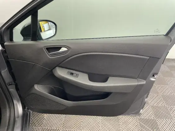 RENAULT CLIO V - voiture d'occasion - Photo 20