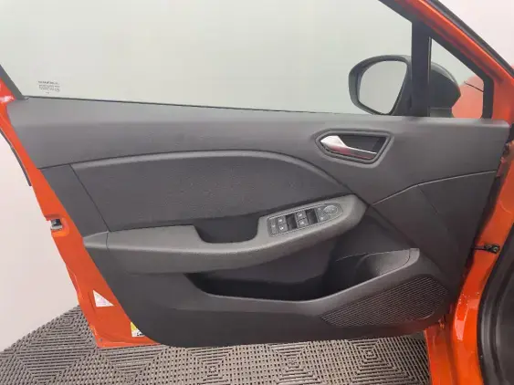 RENAULT CLIO V - voiture d'occasion - Photo 19